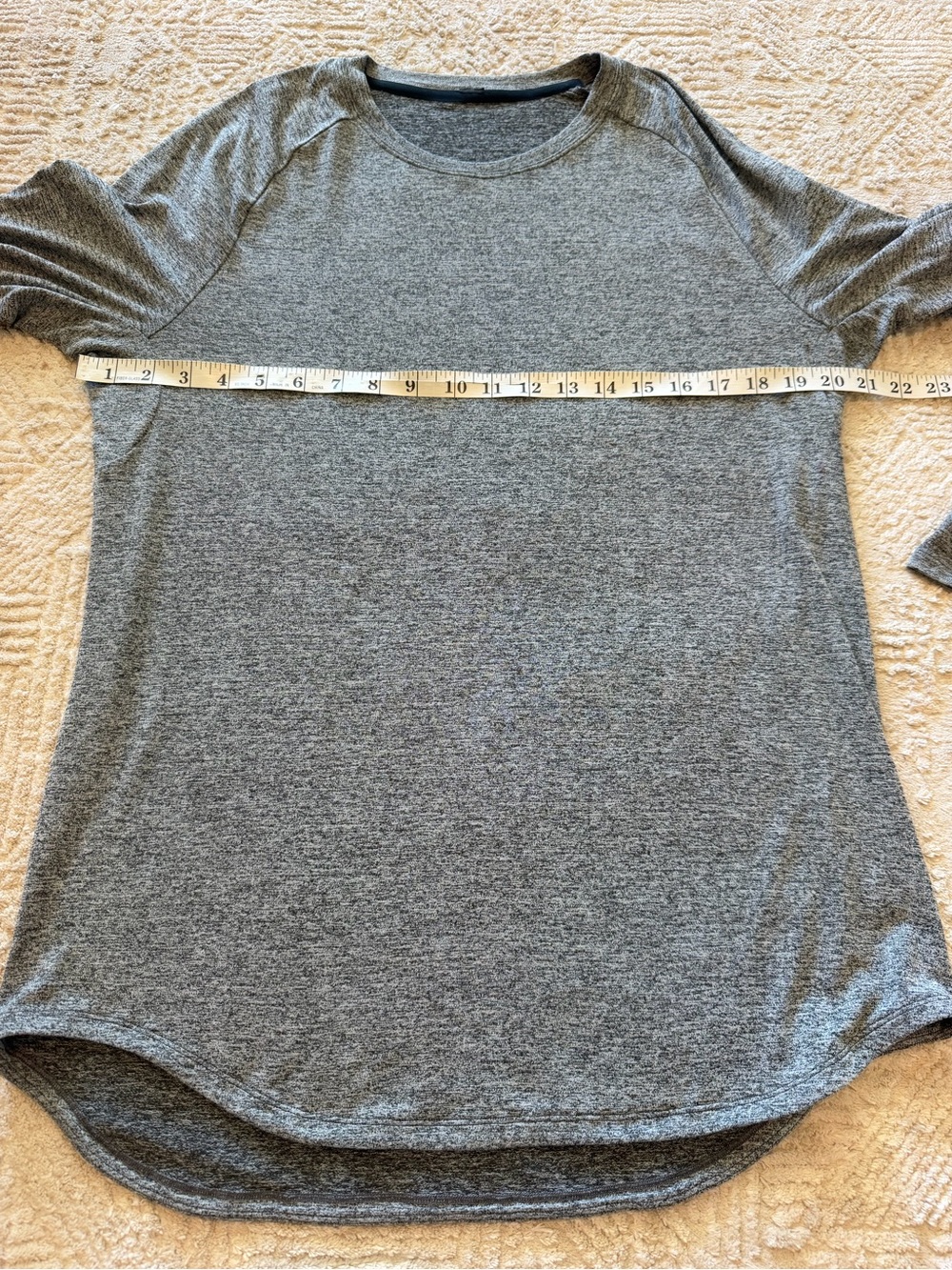 Lululemon Heathered Gray Long Sleeve Athletic Running Top Women’s Size 10 - Picture 5 of 6